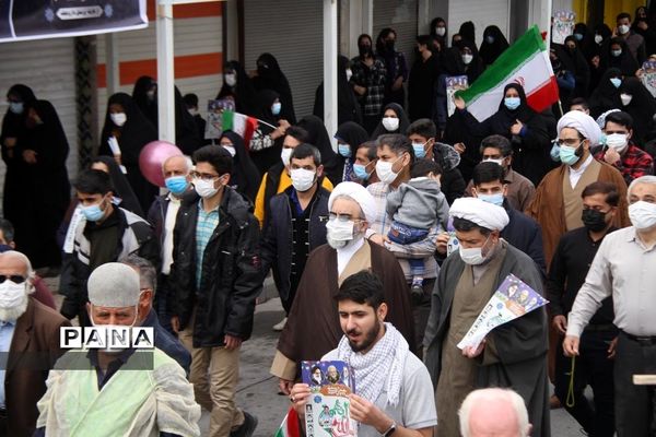حضور پرشور دانش‌آموزان و فرهنگیان بهبهانی در راهپیمایی یوم الله 22 بهمن ماه