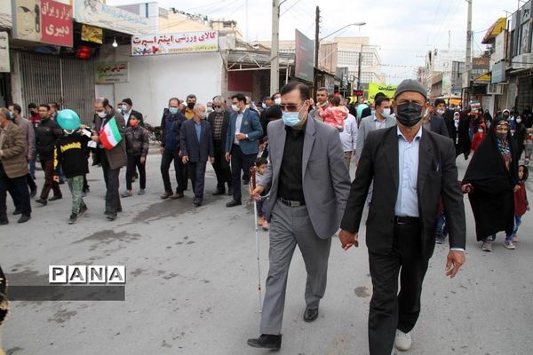 حضور پرشور دانش‌آموزان و فرهنگیان بهبهانی در راهپیمایی یوم الله 22 بهمن ماه