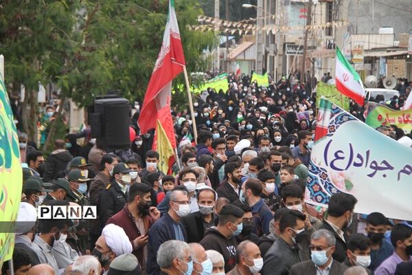 حضور پرشور دانش‌آموزان و فرهنگیان بهبهانی در راهپیمایی یوم الله 22 بهمن ماه