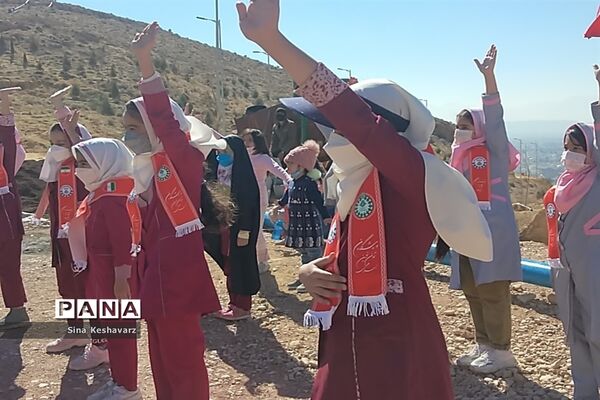 اجرای طرح مشارکتی زاگرس سبز با حضور مربیان و دانش‌آموزان پیشتاز سازمان دانش‌آموزی فارس