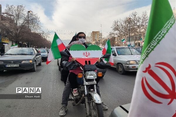 جلوه‌هایی از جشن ۲۲ بهمن در مشهد
