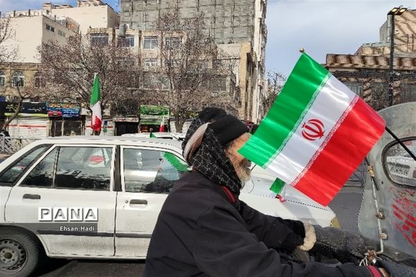 جلوه‌هایی از جشن ۲۲ بهمن در مشهد