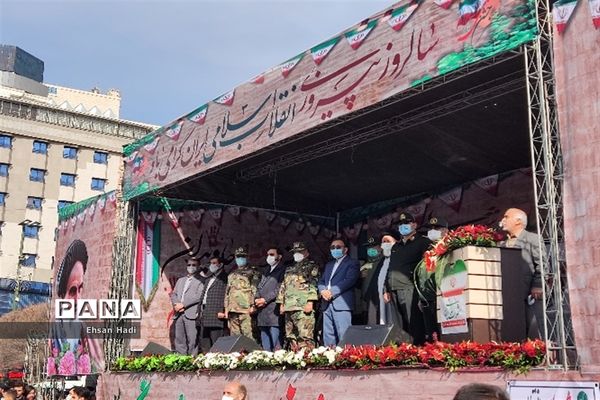 جلوه‌هایی از جشن ۲۲ بهمن در مشهد