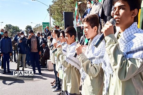 راهپیمایی خودرویی و موتوری جشن پیروزی انقلاب در کاشمر