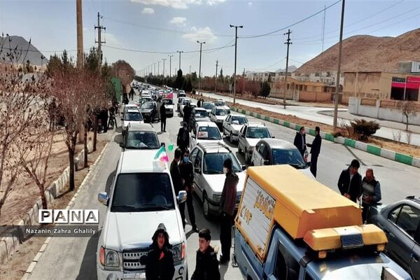 راهپیمایی باشکوه مردم شهرستان آباده درجشن پیروزی انقلاب
