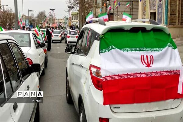 حضور پرشور مردم پیشوا در مراسم راهپیمایی ۲۲ بهمن