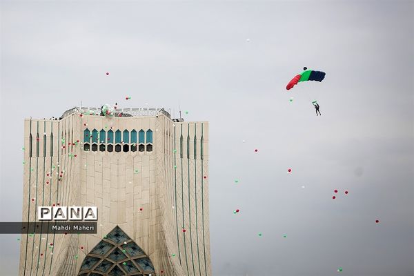 راهپیمایی یوم الله ۲۲ بهمن در تهران