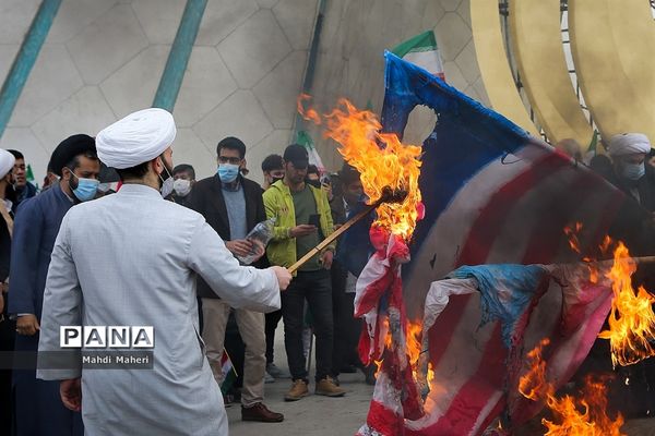 راهپیمایی یوم الله ۲۲ بهمن در تهران