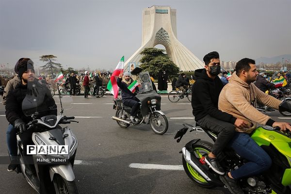 راهپیمایی یوم الله ۲۲ بهمن در تهران