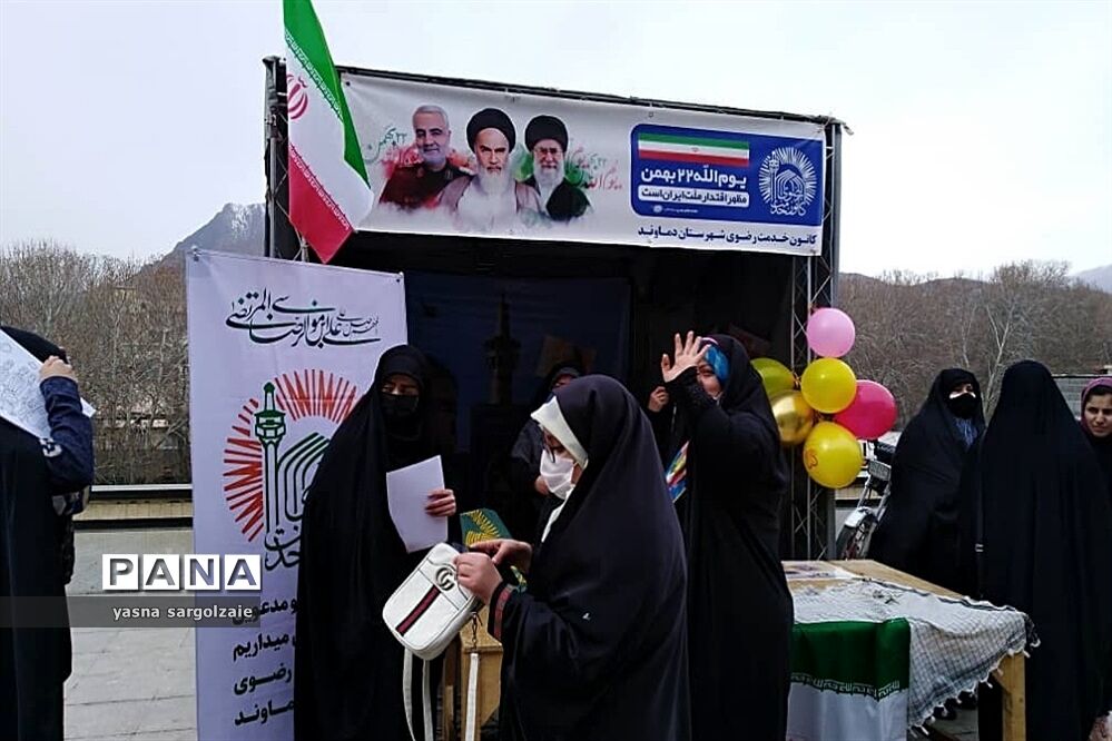 برپایی غرفه کودک و  واکسیناسیون درمسجد جامع دماوند