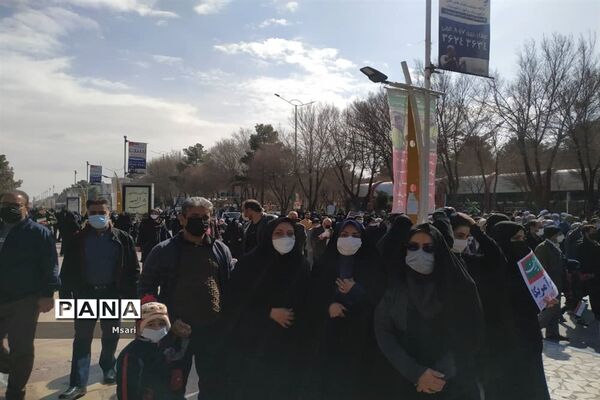 راهپیمایی یوم الله  ۲۲ بهمن در شهرستان شاهین شهر اصفهان