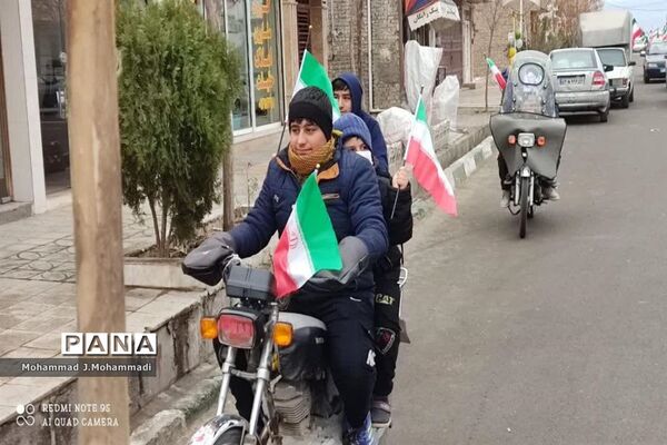 راهپیمایی موتوری و خودرویی در شهر قنوات قم