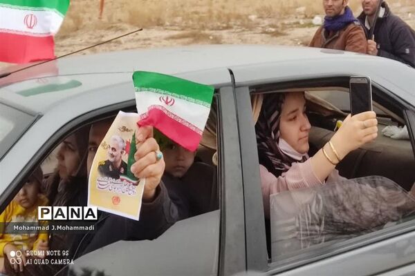 راهپیمایی موتوری و خودرویی در شهر قنوات قم