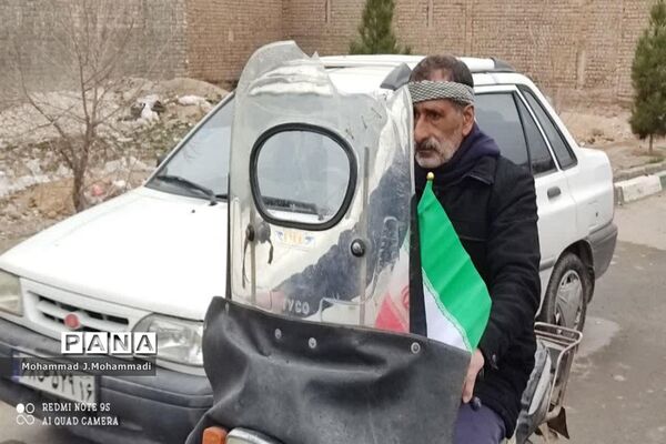 راهپیمایی موتوری و خودرویی در شهر قنوات قم
