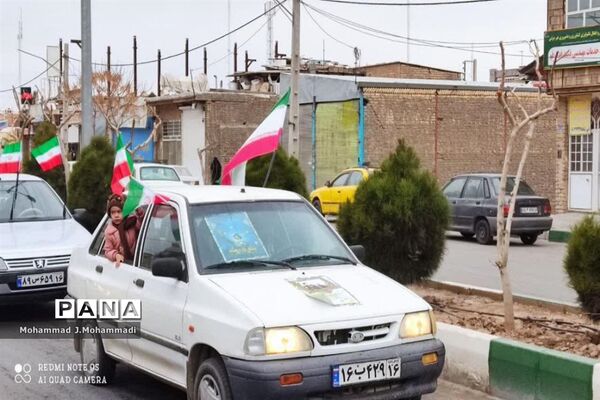 راهپیمایی موتوری و خودرویی در شهر قنوات قم