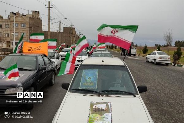 راهپیمایی موتوری و خودرویی در شهر قنوات قم