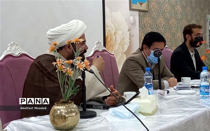 مومنین خیر، به جای حسینیه مدرسه بسازند