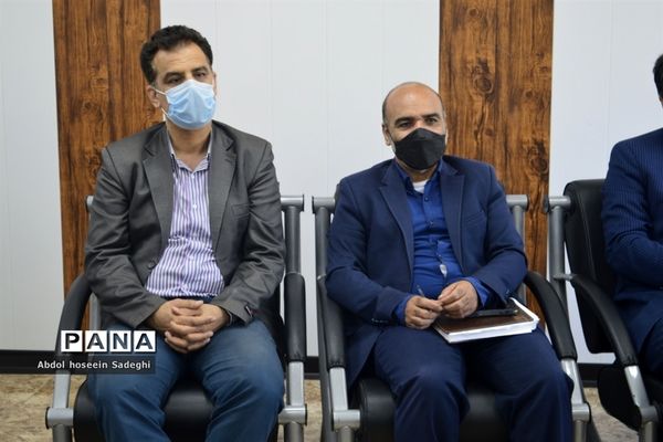 جلسه هم‌اندیشی روسا و کارشناسان حوزه آموزش ابتدایی آموزش و پرورش استان بوشهر