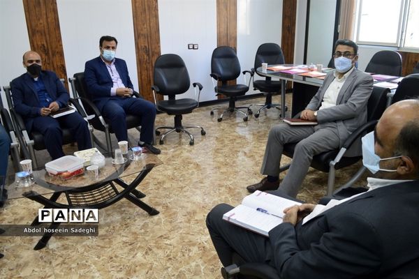 جلسه هم‌اندیشی روسا و کارشناسان حوزه آموزش ابتدایی آموزش و پرورش استان بوشهر