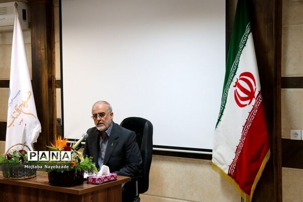مراسم تکریم معاون پرورشی و فرهنگی و رئیس سازمان دانش‌آموزی خراسان رضوی