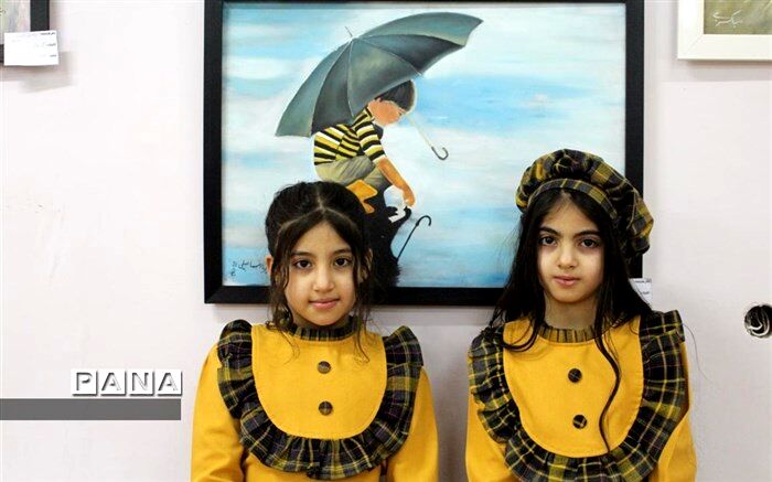 از کودکی هر چیزی را که می‌دیدم آن‌را نقاشی می‌کردم