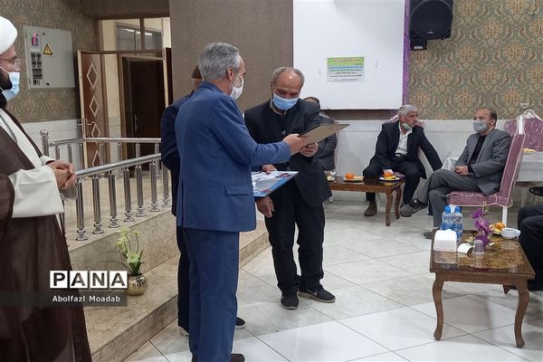 تجلیل از خیرین مدرسه ساز پروژه‌های عمرانی جدید آموزش و پرورش، کاشمر