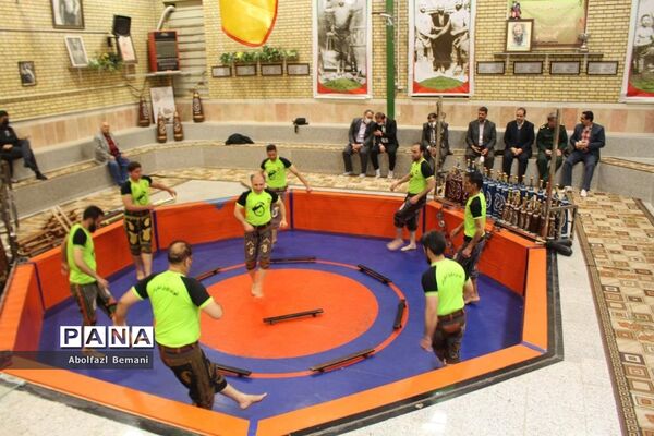 گرامیداشت روز پدر در سالن ورزش‌های باستانی فرهنگیان قم
