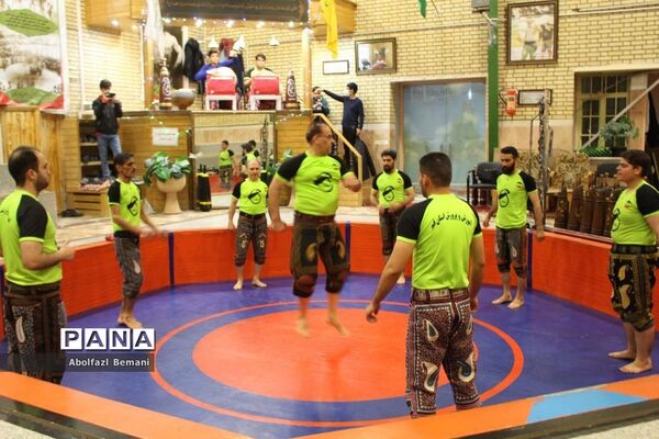 گرامیداشت روز پدر در سالن ورزش‌های باستانی فرهنگیان قم