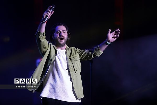 کنسرت آرش و مسیح