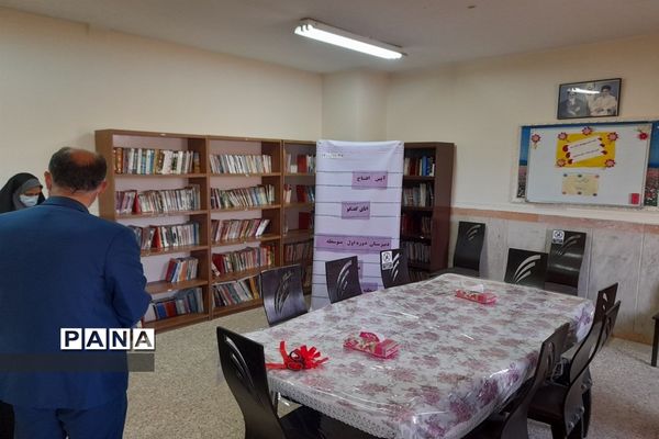 افتتاح اتاق گفتگوی والدین در دبیرستان دخترانه عدالت جوادآباد