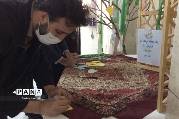 بازدید از نمایشگاه مدرسه انقلاب، دبیرستان فرزانگان ۴