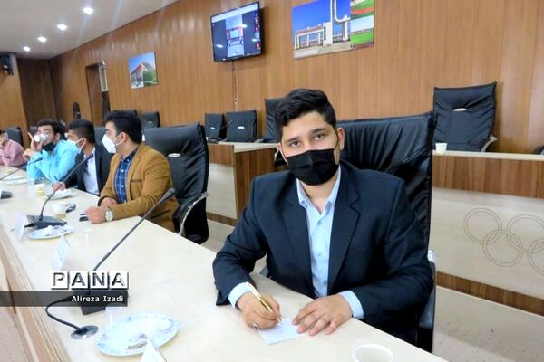 نشست کارگروه‌های تخصصی نخبگان نوجوان استان بوشهر