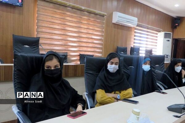 نشست کارگروه‌های تخصصی نخبگان نوجوان استان بوشهر