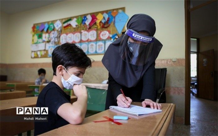 توصیه‌های کرونایی؛ هنگام حضور در کلاس‌های آموزشی پروتکل‌های بهداشتی را رعایت کنید