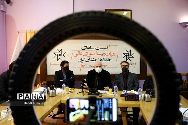 نشست خبری رئیس و اعضای هیات رییسه شورای عالی خانه هنرمندان