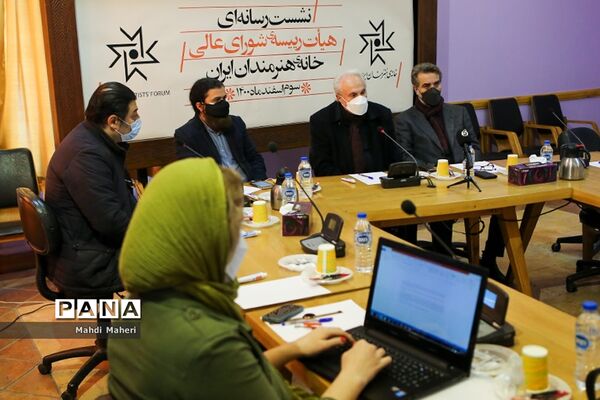 نشست خبری رئیس و اعضای هیات رییسه شورای عالی خانه هنرمندان