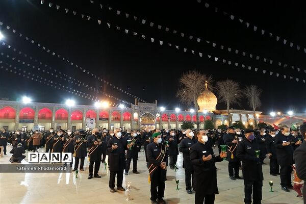مراسم لاله‌گردانی به مناسبت بزرگداشت شهادت حضرت احمدبن موسی الکاظم( ع) در شیراز
