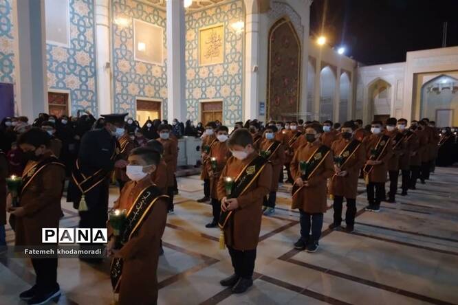 مراسم لاله‌گردانی به مناسبت بزرگداشت شهادت حضرت احمدبن موسی الکاظم( ع) در شیراز
