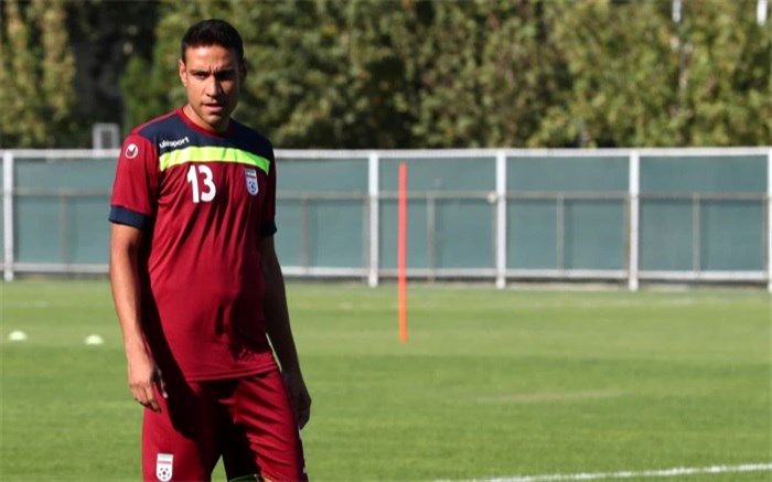 من هم مانند مرادمند و یزدانی ملی‌پوش بودم اما سربازی‌ام به تعویق نیافتاد