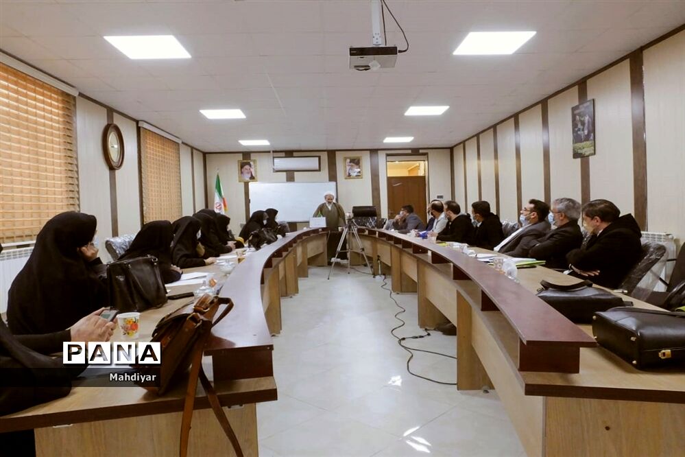 جلسه تبیین بیانیه گام دوم انقلاب در جوادآباد