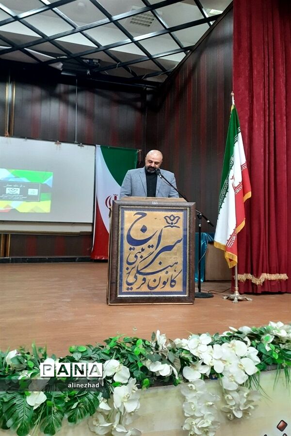 تجلیل از مدیران و کارشناسان کانون‌های فرهنگی و تربیتی ناحیه 7 مشهد مقدس