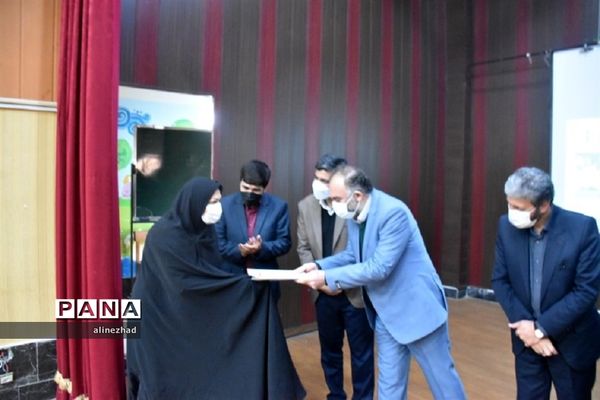 تجلیل از مدیران و کارشناسان کانون‌های فرهنگی و تربیتی ناحیه 7 مشهد مقدس