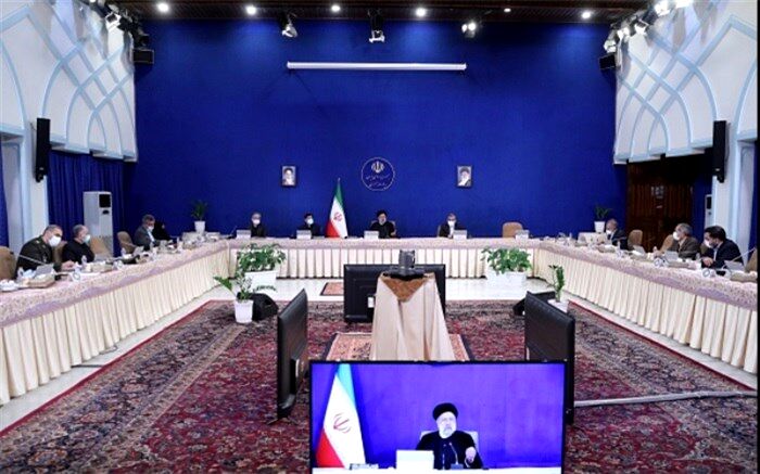 آیت‌الله رییسی: خطای آشکار فردی نباید به جامعه هنری تعمیم داده شود