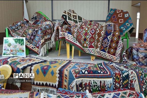 افتتاح بازارچه مشاغل خانگی در آباده