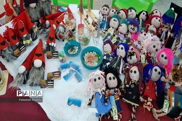 افتتاح بازارچه مشاغل خانگی در آباده