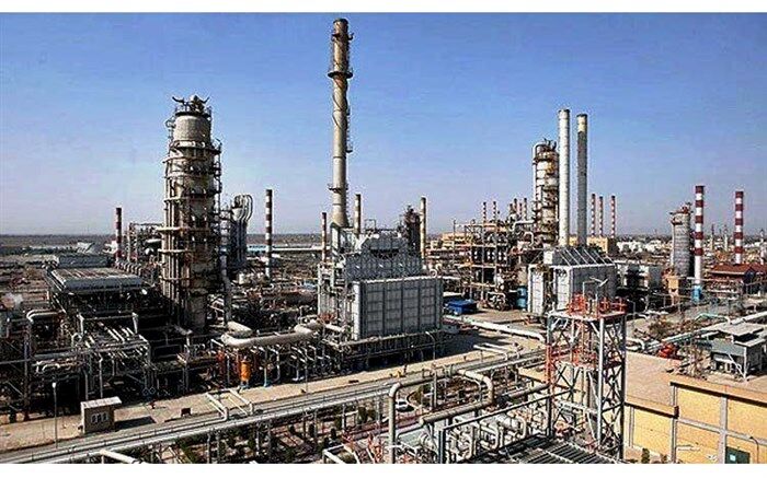 مجلس به  سرمایه‌گذاری در توسعه زیرساخت‌ پالایشگاه آبادان مجوز داد