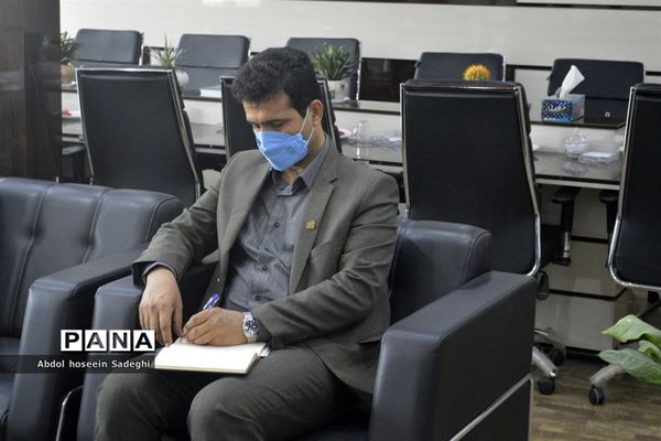 نشست مدیرکل کمیته امداد امام خمینی ( ره) استان بوشهر با مدیرکل آموزش و پرورش استان بوشهر