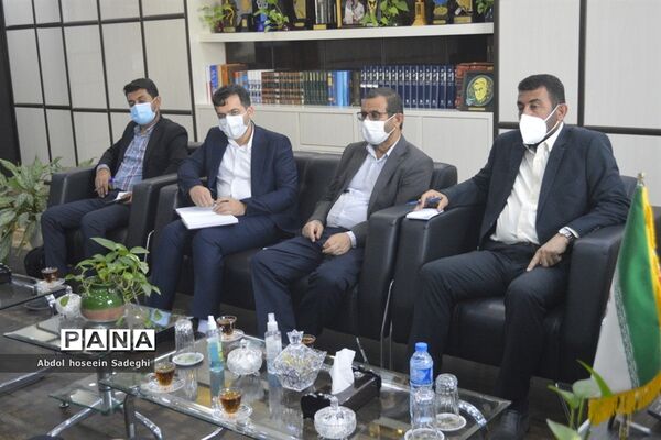 نشست مدیرکل کمیته امداد امام خمینی ( ره) استان بوشهر با مدیرکل آموزش و پرورش استان بوشهر