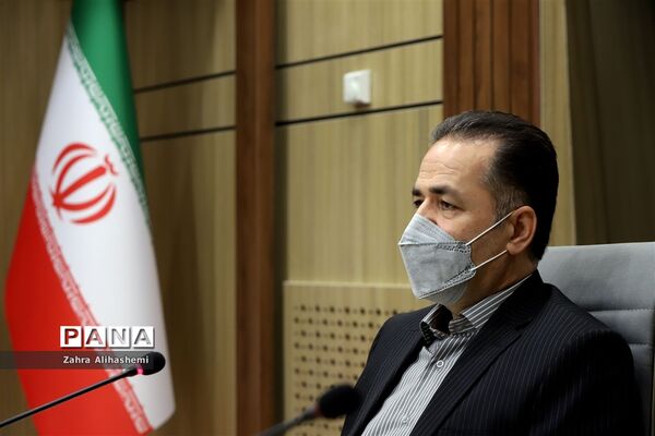 نشست معاون توسعه و پشتیبانی آموزش و پرورش شهر تهران با مدیر عامل بنیاد خیریه فجر