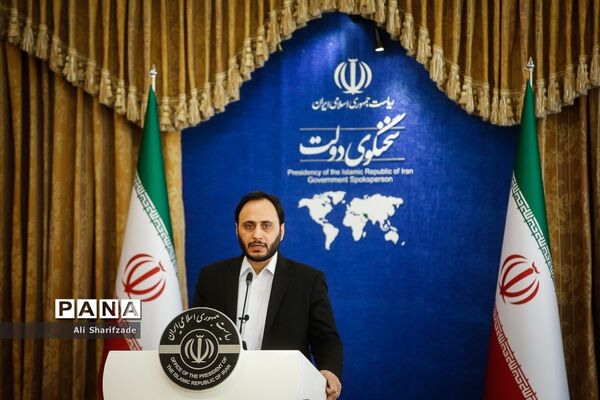 نشست خبری سخنگو‌ی دولت
